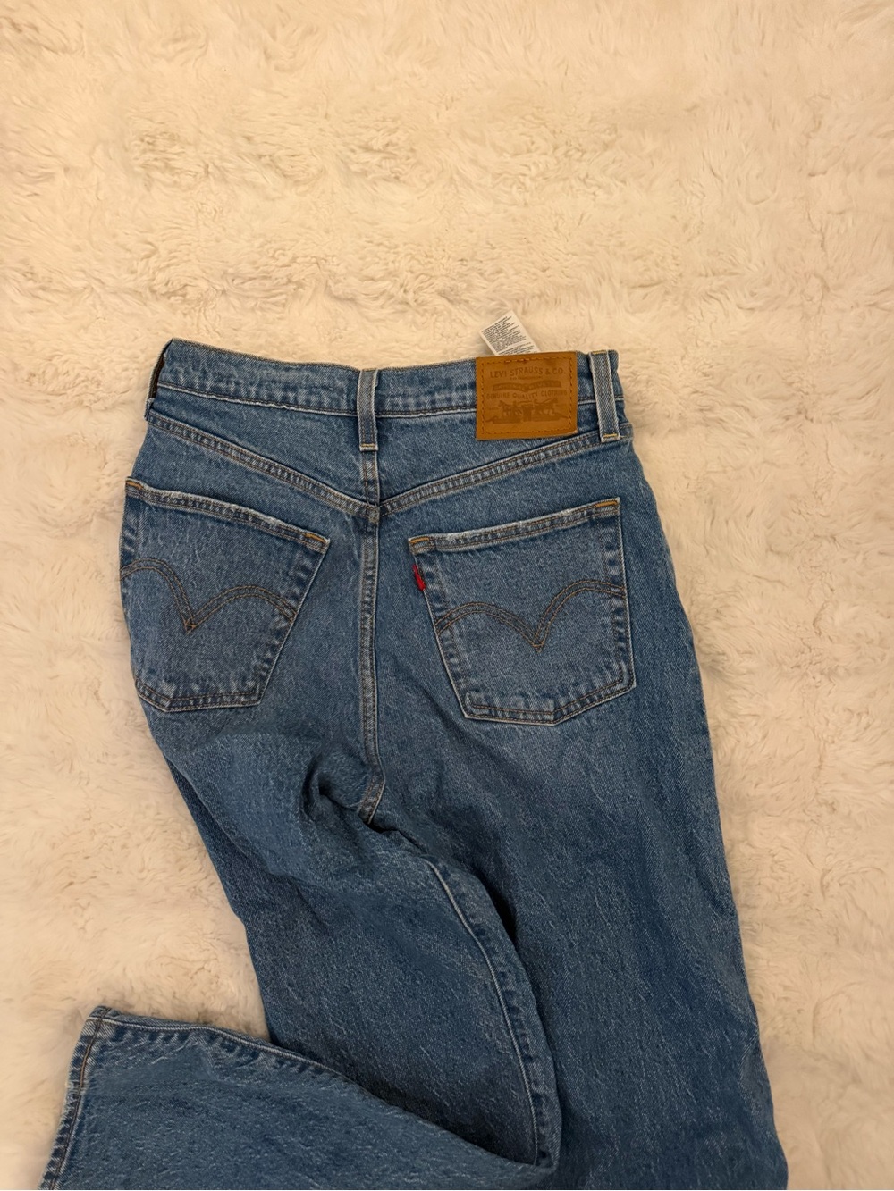 Levi's women size 27 Straight Leg Blue Denim Jeans